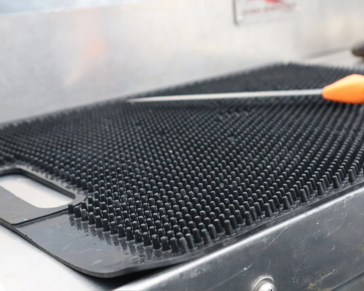 Fillet Away Fish Mat - black