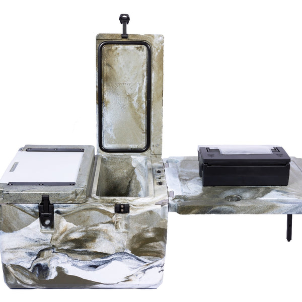 P60-MK Cooler and ROAM 18-V Portable Vacuum Sealer Combo